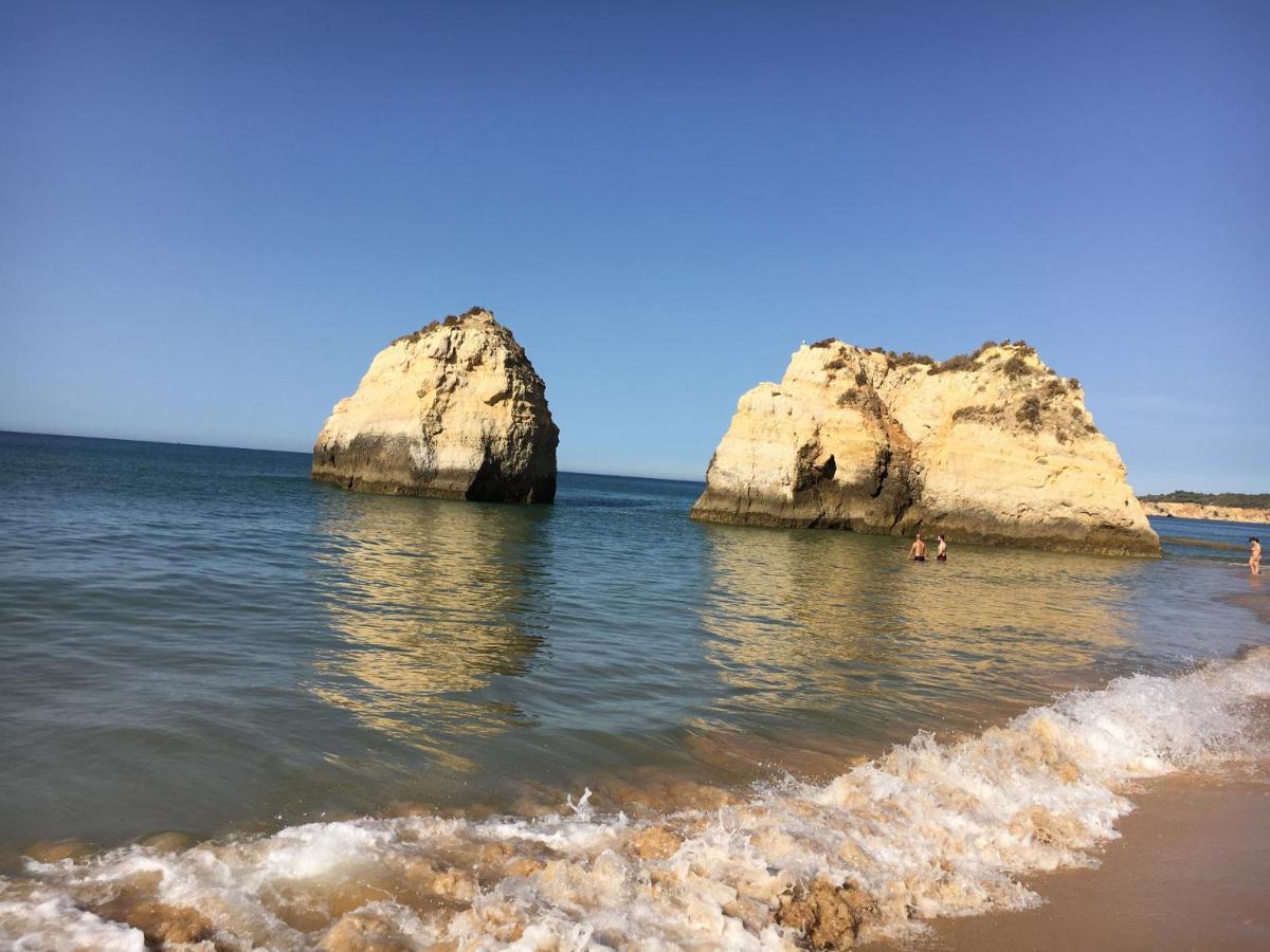 Apartamento T1 Com Piscina E Vista Mar - Praia Da Rocha Portimao Luaran gambar